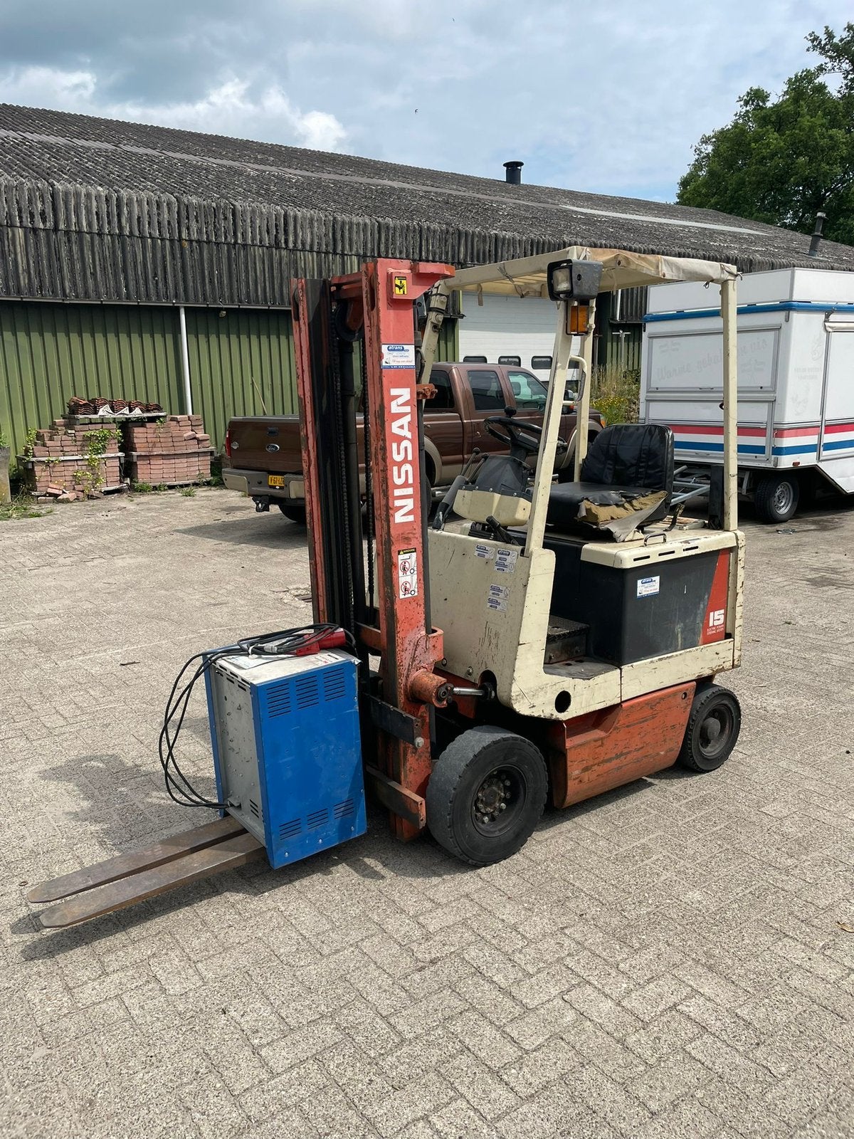 Nissan 1.5 tons heftruck elektrisch forklift, Zakelijke goederen, Machines en Bouw | Heftrucks en Intern transport, 2000 tot 3000 kg