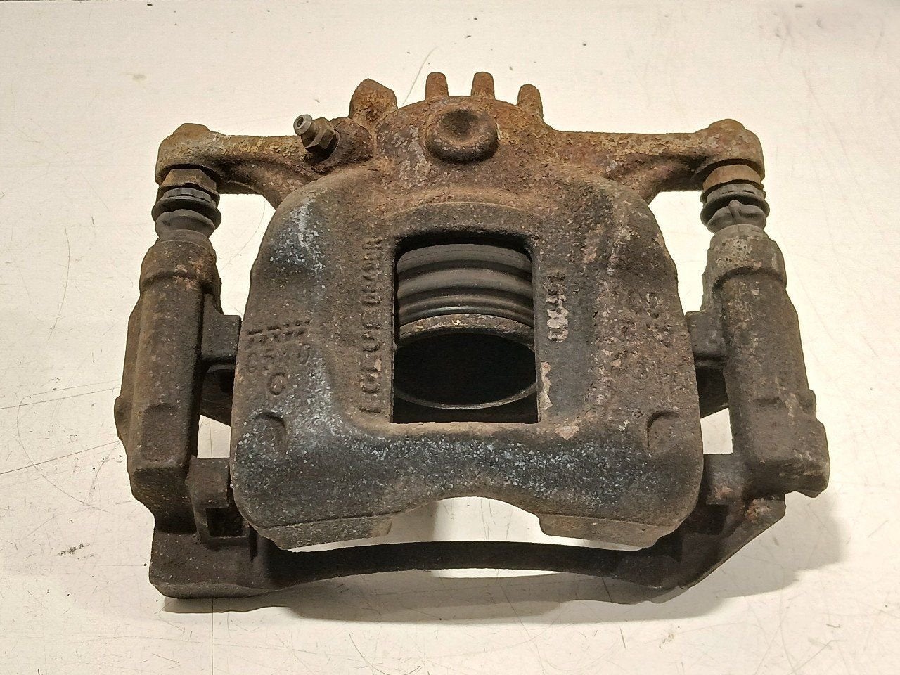 Remklauw rechts voor Renault Trafic, Onderdelen@venauto.nl, Van der Ven Autorecycling B.V., Gebruikt, Ettenseweg 76, 4706 PB Roosendaal, The Netherlands