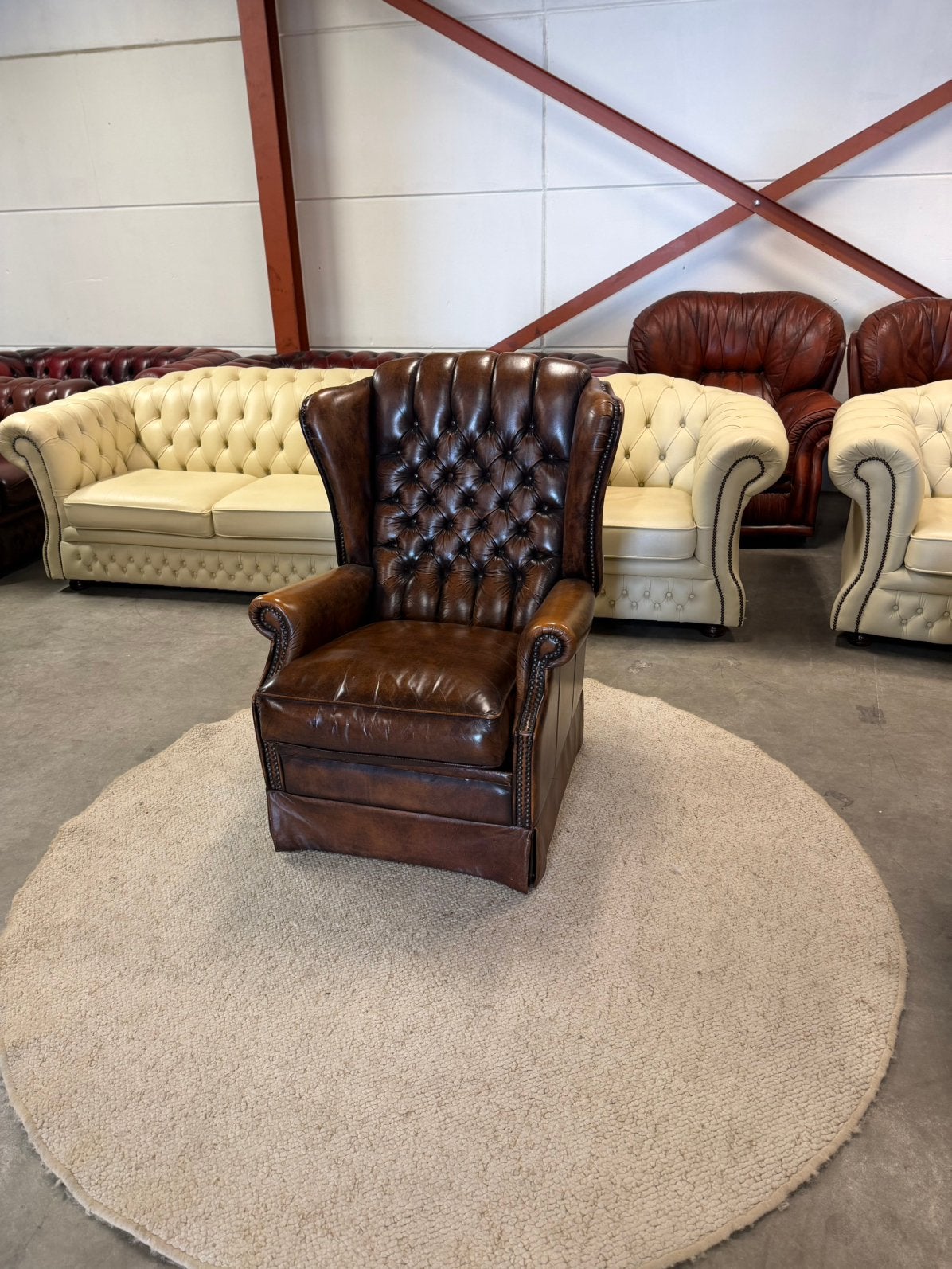 Antiek bruine vintage chesterfield fauteuil stoel Z.G.A.N., Huis en Inrichting, Fauteuils, 2871SK, Klassieke, Mariansoliak8@gmail.com