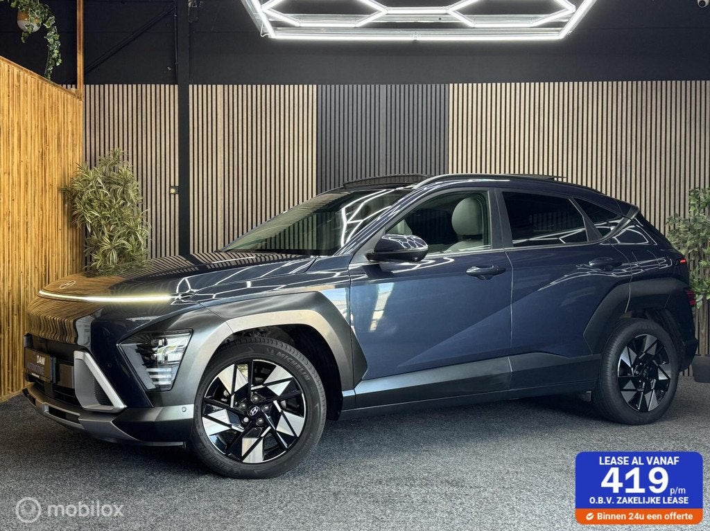 Hyundai Kona 1.6 GDI Premium Sky|Pano|360 Cam|Led|Carplay|18, Auto's, Hyundai, Automatische klimaatregeling, Gebruikt, Beige, Leder