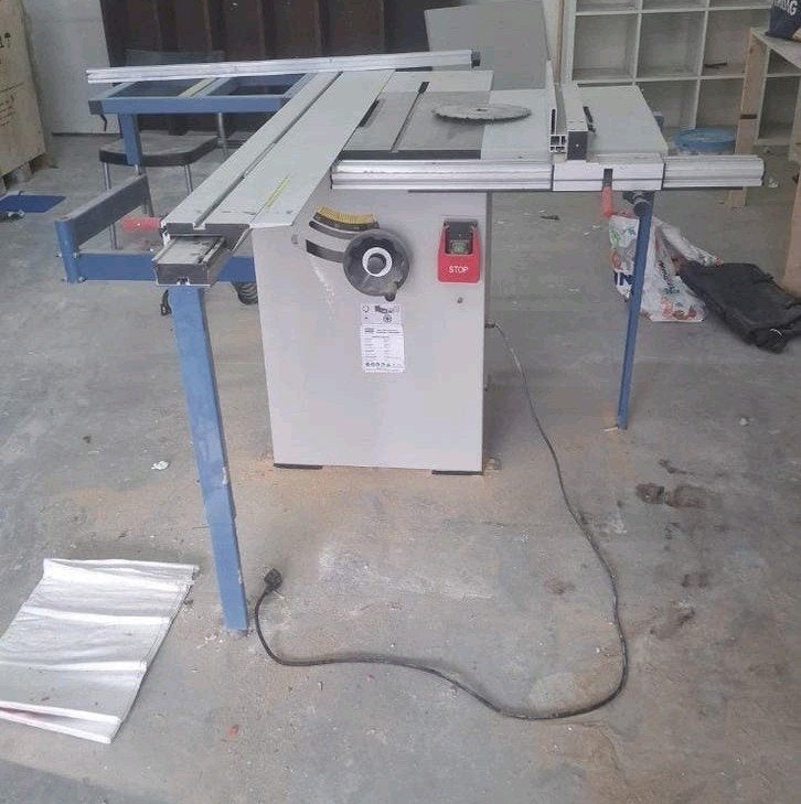 Cirkelzaagmachine - Professionele Tafelzaag, Doe-het-zelf en Verbouw, Gebruikt, Cirkelzaag, Onbekend, 70 mm of meer