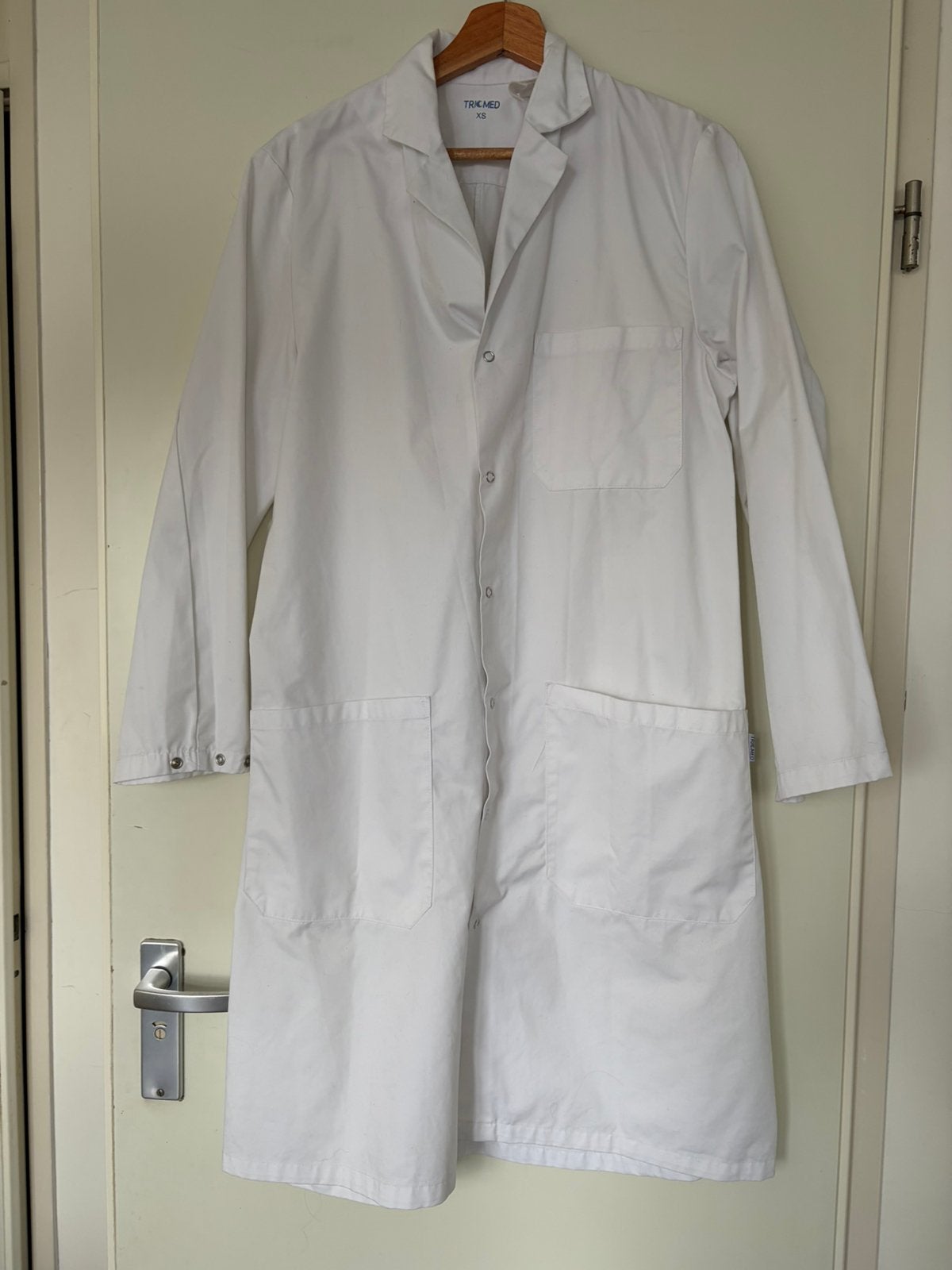 Triomed labjas XS, Ophalen of Verzenden, Zo goed als nieuw, Maat 34 (XS) of kleiner, Wit