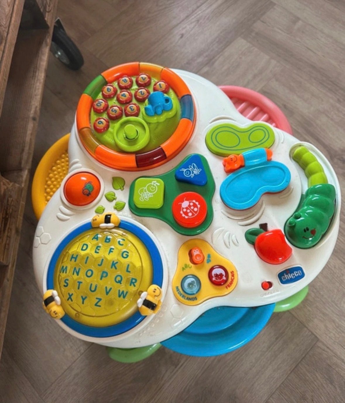 Chicco Activiteiten Speeltafel - Leuk vanaf staan!, Kinderen en Baby's, Ophalen, Zo goed als nieuw