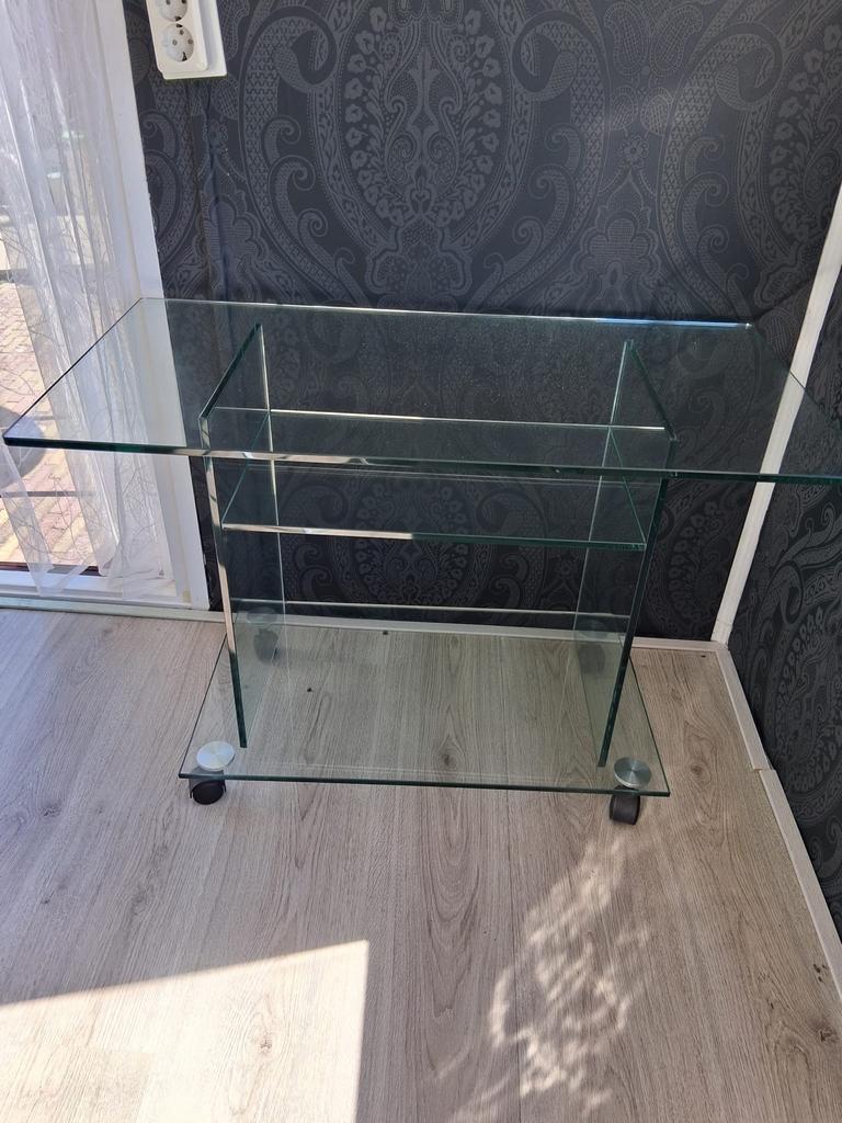 Glazen tv-meubel op wieltjes, Huis en Inrichting, Kasten | Televisiemeubels, Ophalen, Gebruikt, 50 tot 100 cm, Glas