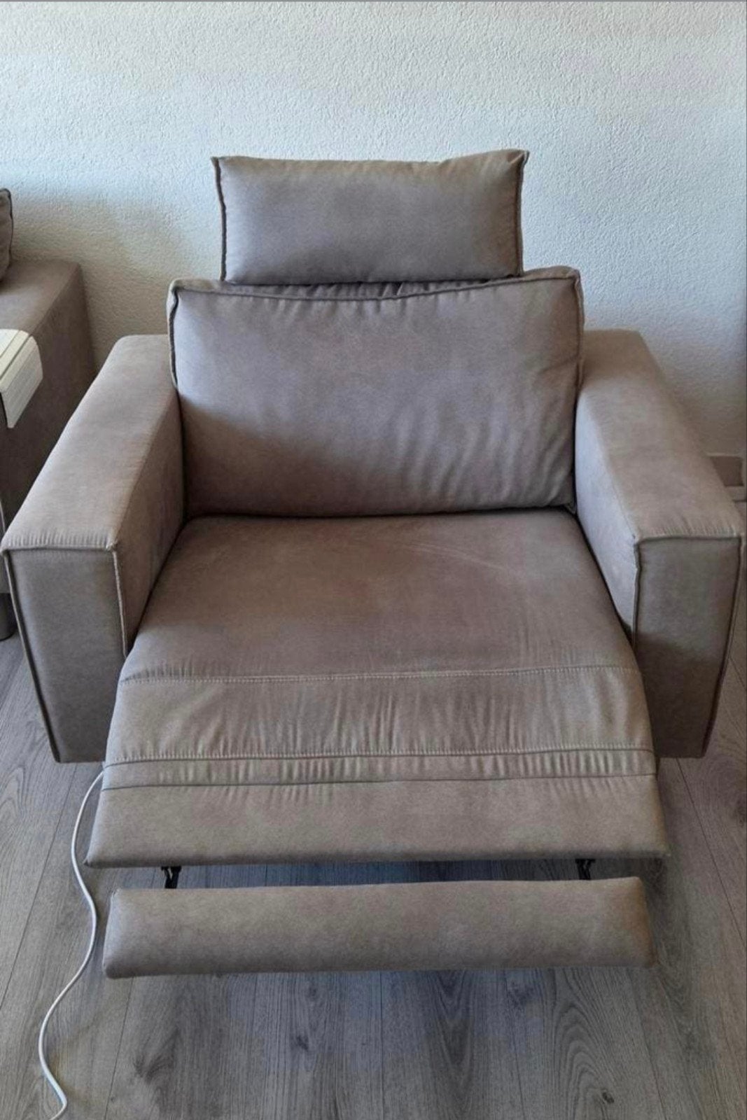 Elektrische loveseat (taupe), Huis en Inrichting, Fauteuils, Ophalen, Zo goed als nieuw, 75 tot 100 cm