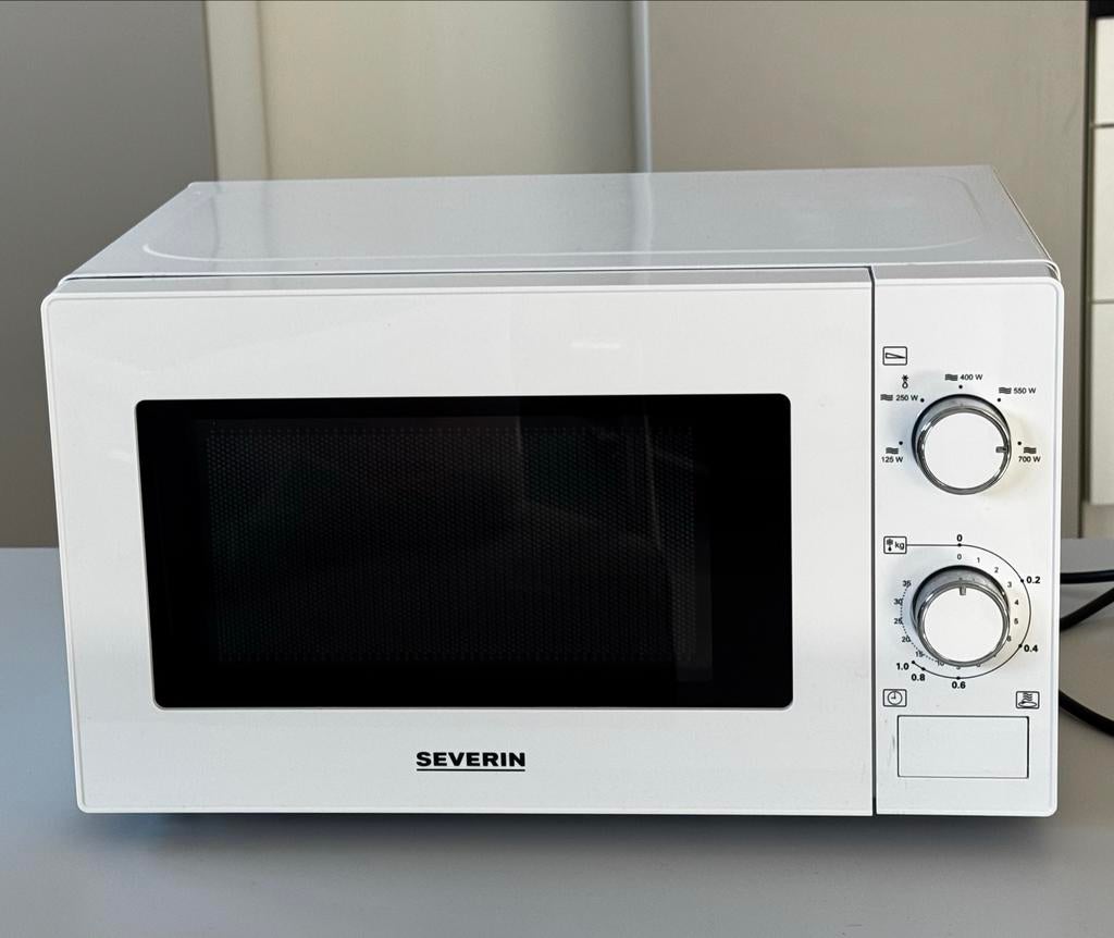 Severin Magnetron - Compact en Gebruiksvriendelijk, Ophalen, Minder dan 45 cm, Draaiplateau, Vrijstaand