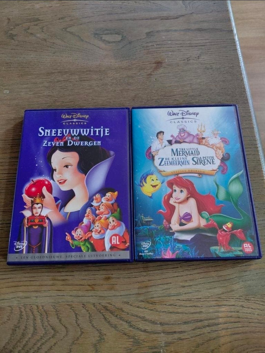 Disney Classics Sneeuwwitje & De Kleine Zeemeermin dvds, Tekenfilm, Ophalen of Verzenden, Zo goed als nieuw, Alle leeftijden