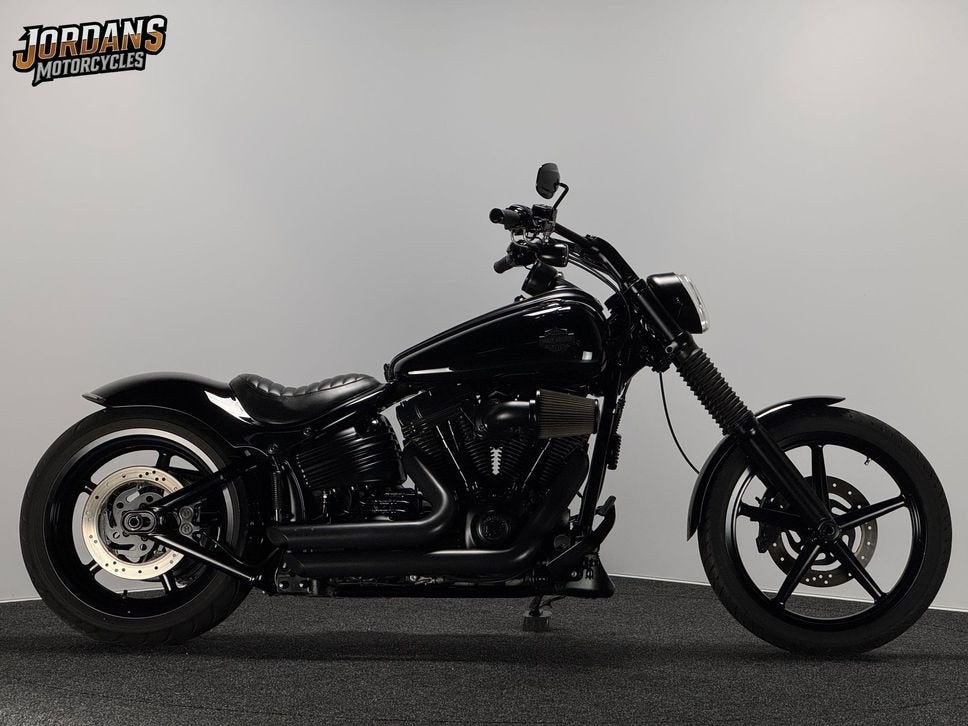 HARLEY-DAVIDSON ROCKER FXCW | BLACKED OUT | 103 (bj 2010), Motoren, 1688 cc, 2 cilinders, HARLEY-DAVIDSON, Chopper