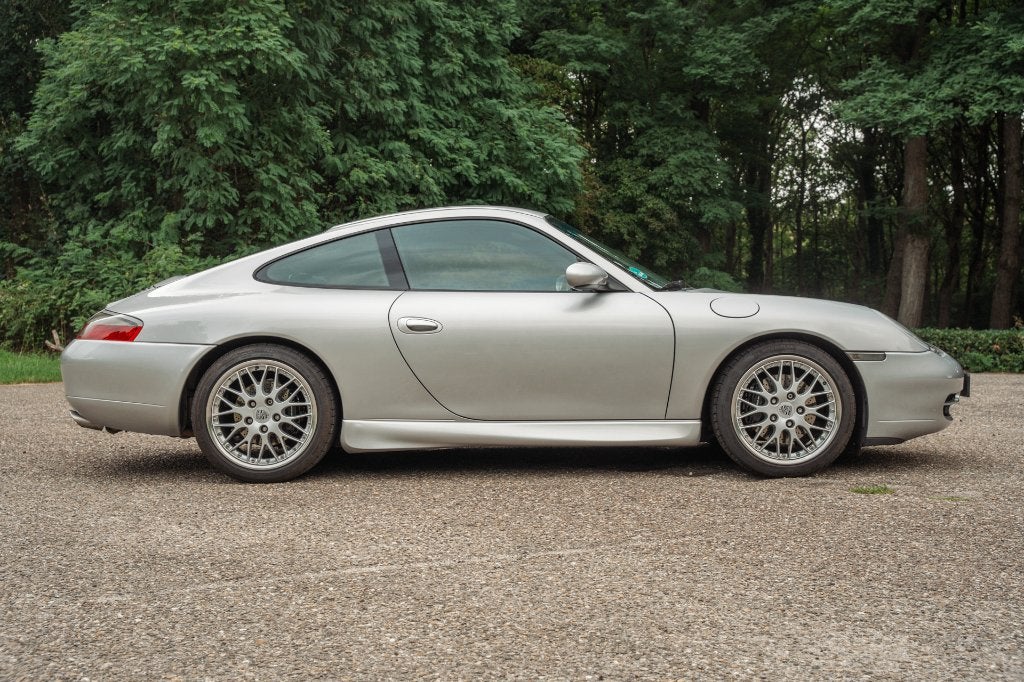 Porsche 911 3.4 Carrera Coupe AUT 2000 Grijs, Automaat, Achterwielaandrijving, 4 stoelen, Leder