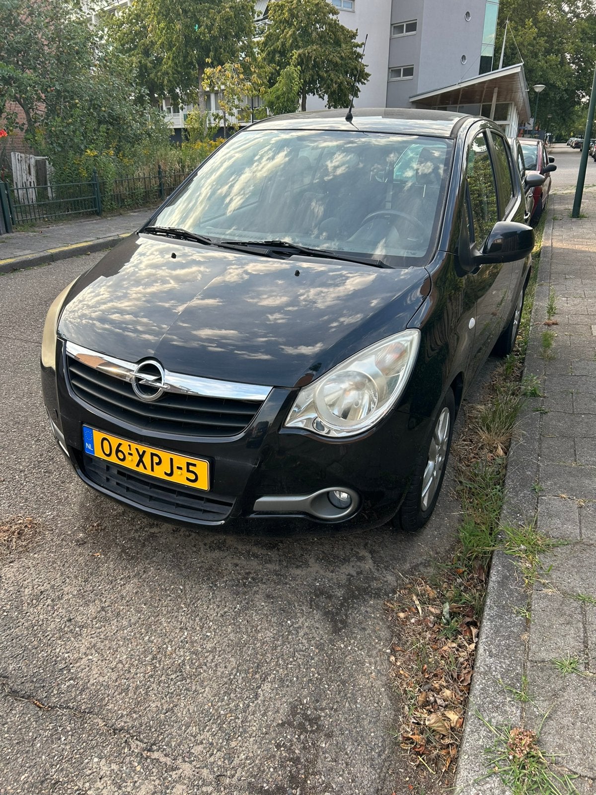 Opel Agila 1.0 12V 2012 Zwart, Auto's, Opel, 31 €/maand, Origineel Nederlands, Handgeschakeld, Grijs