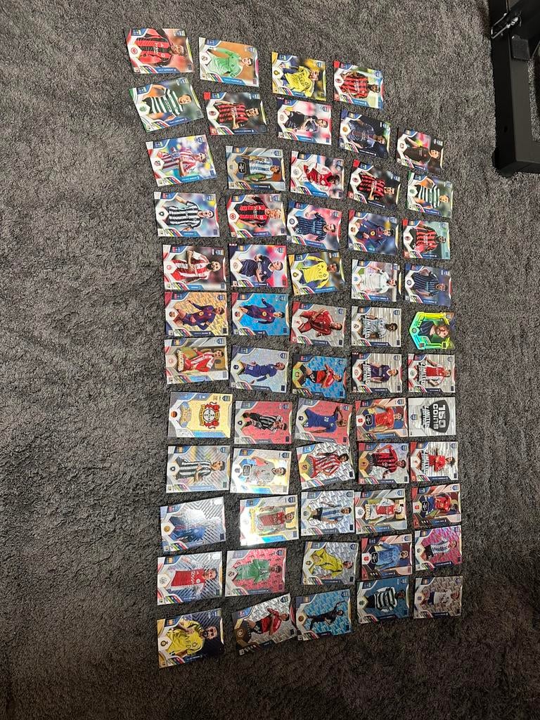 150 Panini Prizm voetbalkaarten  Messi, Mbappé, Pedri, Verzamelen, Sportartikelen en Voetbal, Ophalen of Verzenden, Zo goed als nieuw