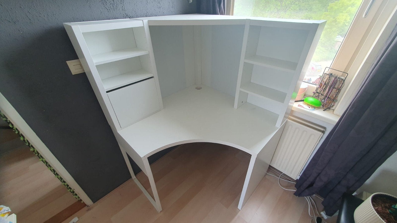 MICKE hoekbureau wit met opbergruimte en magneetbord., Opbergruimte, Gebruikt, Spaanplaat of MDF, Hoekbureau
