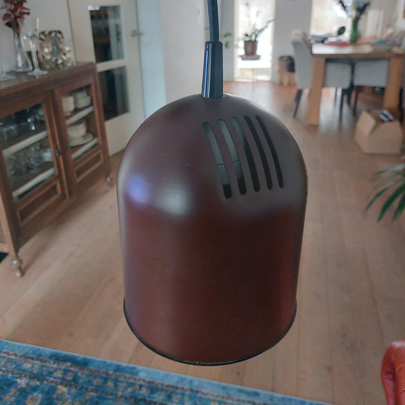 Vintage bruine hanglamp met E27 fitting, Huis en Inrichting, Lampen | Hanglampen, Gebruikt, Vintage, Metaal, E27 (groot)