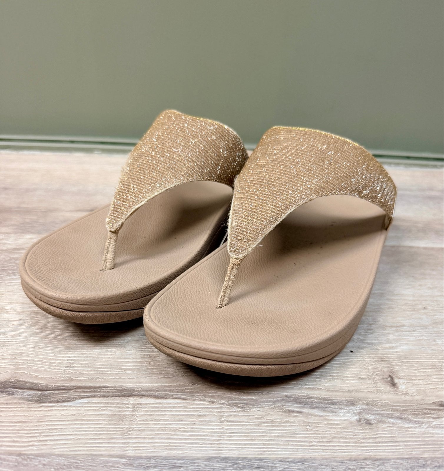 FitFlop Slippers - Maat 38 - Zo goed als nieuw, Slippers, Beige, Ophalen of Verzenden, Zo goed als nieuw