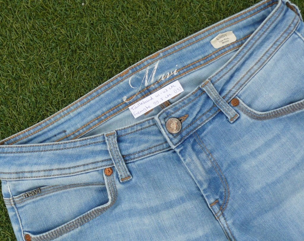 Mavi heup spijkerbroek maat 29 lengte 32 stretch Lindy, Blauw, Ophalen of Verzenden, Zo goed als nieuw, Mavi