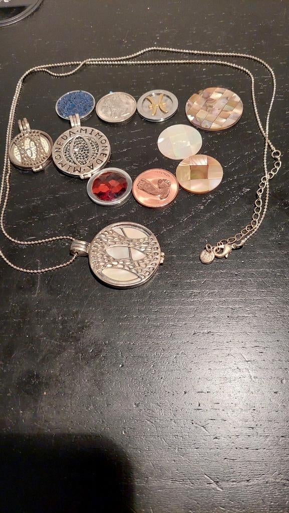 Mimoneda Sieraden Ketting met 10 Munten (8 klein, 2 groot), Sieraden, Tassen en Uiterlijk, Kettingen, Gebruikt, Ophalen of Verzenden