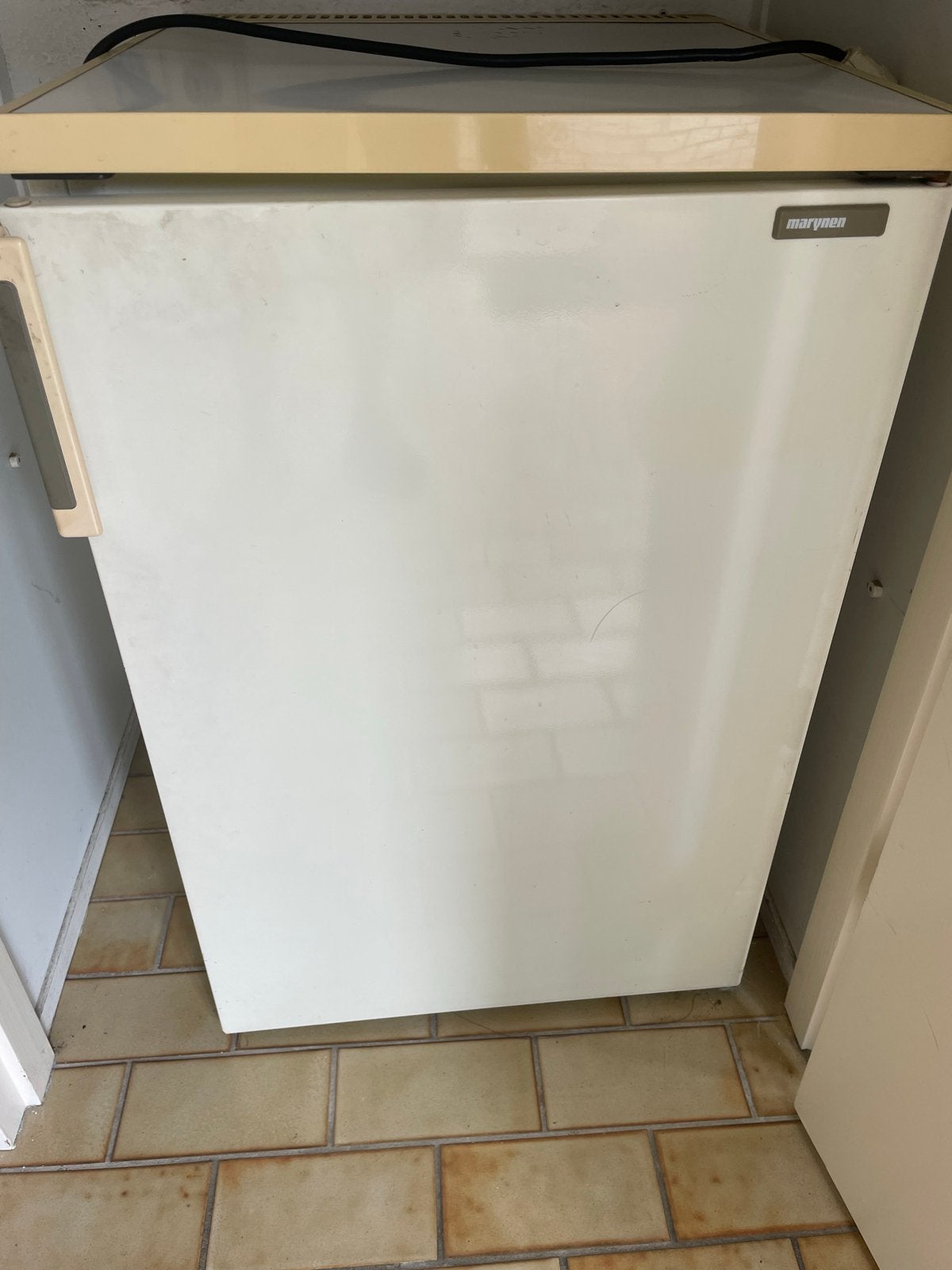 Marynen Koelkast - Compact en Betrouwbaar, Gebruikt, 75 tot 100 liter, 45 tot 60 cm, Met vriesvak