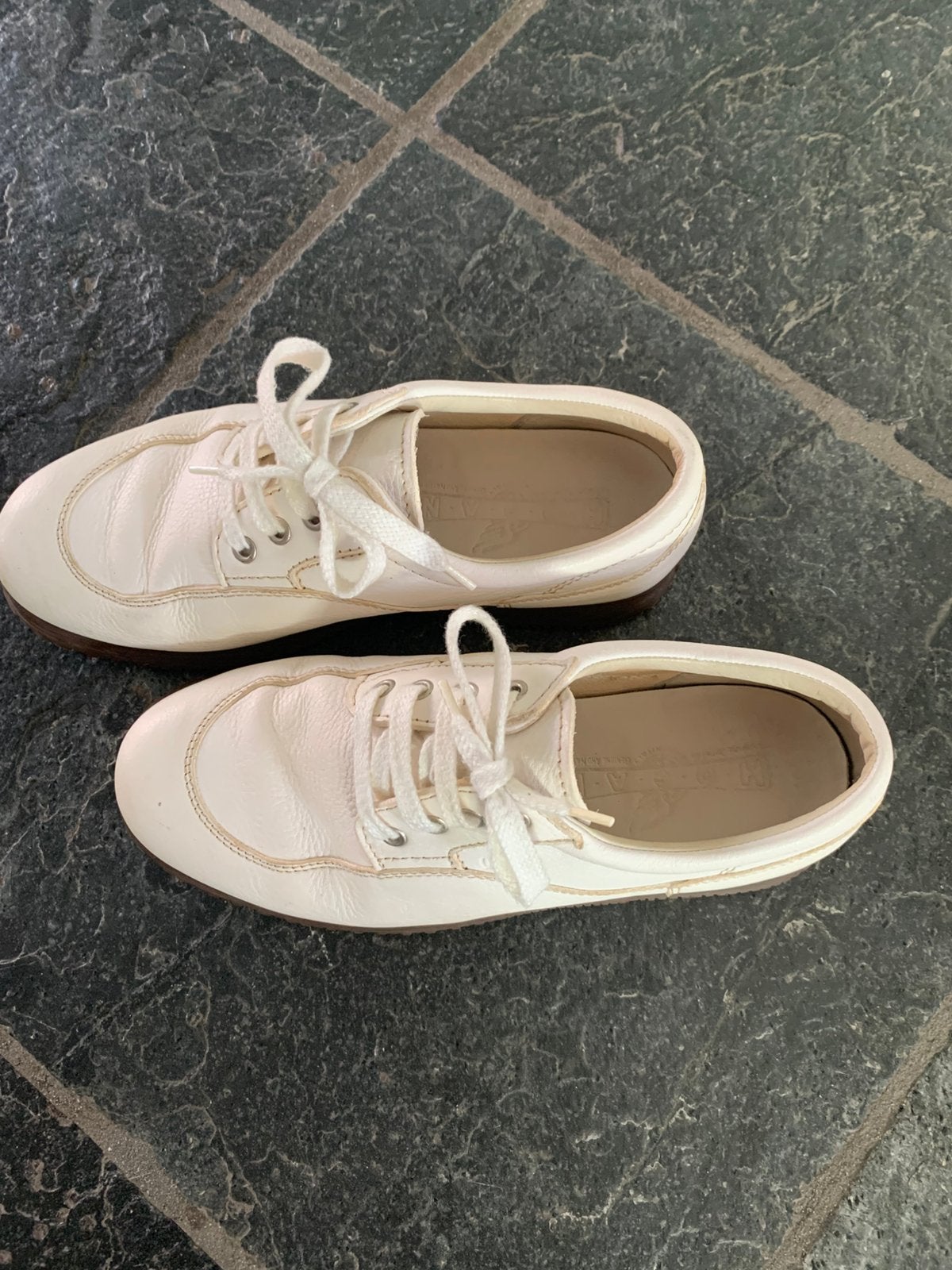 Hogan sneakers wit leer maat 6,5 (39,5-40) zgan, Kleding | Dames, Ophalen of Verzenden, Zo goed als nieuw, Wit, Sneakers of Gympen