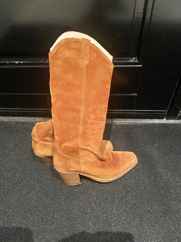 Suede laarzen van ViaVai in cognac, Kleding | Dames, Schoenen, Hoge laarzen, Bruin, Ophalen of Verzenden, Zo goed als nieuw