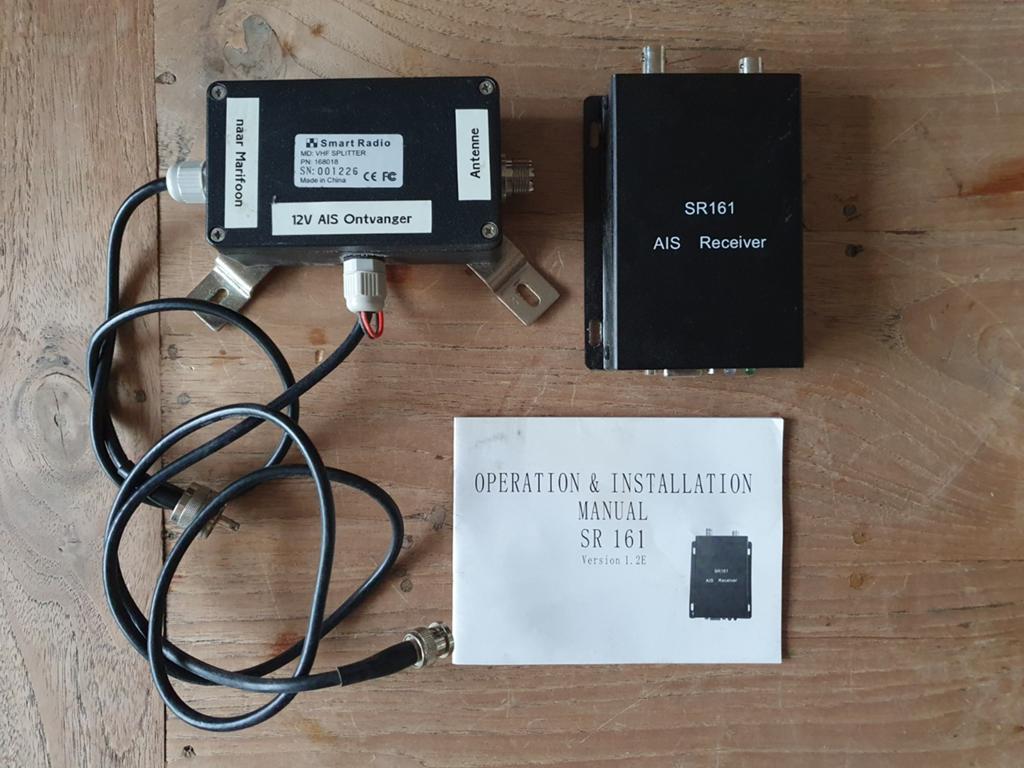 AIS receiver en splitter., Ophalen of Verzenden, Communicatie