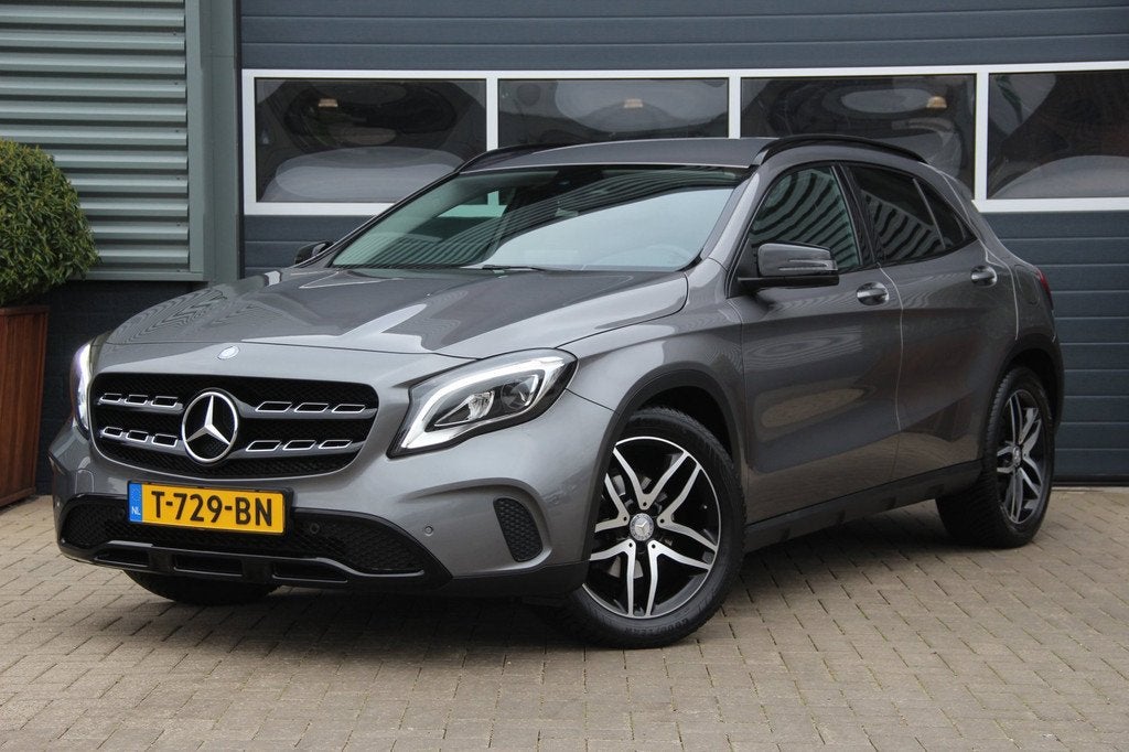 Mercedes-Benz GLA-klasse 200 Business, Auto's, Gebruikt, 715 kg, 1595 cc, Bedrijf