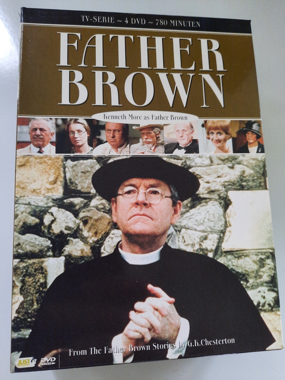 4 dvd box  Father Brown, Vanaf 12 jaar, Ophalen of Verzenden, Engels, Nederlands