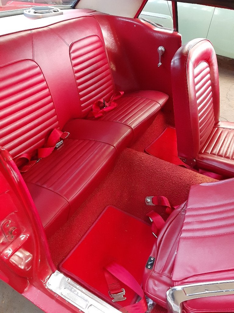Ford Mustang 1965 - 3.3 SIX - handgeschakeld - poppy red, foto 10