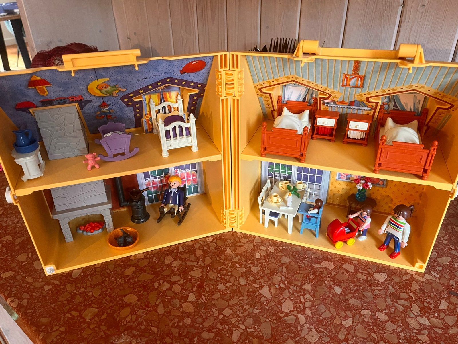 Playmobil Poppenhuis Draagbaar met Inrichting en Poppen, Ophalen of Verzenden, Gebruikt, Poppenhuis