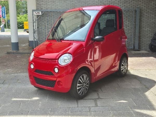 Canta 2 Premium rood benzine uitvoering met nog geen 1.000km, Ophalen, 16 km/u of meer, 46 km of meer, Canta