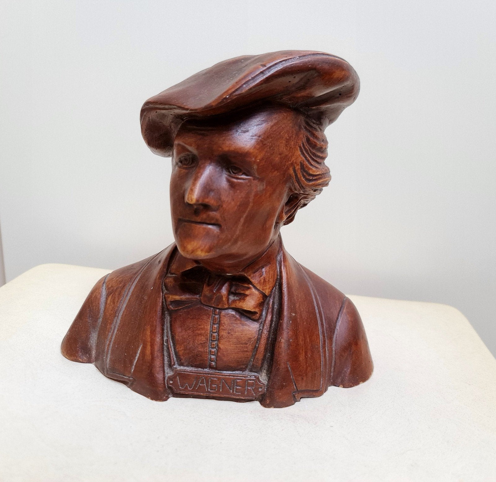 Buste Richard Wagner componist van steen bruin gesigneerd, Ophalen