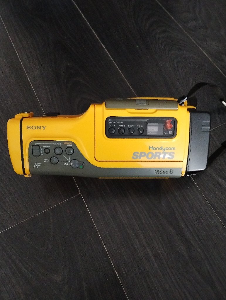Sony Handycam sports video8, Audio, Tv en Foto, Videocamera's Analoog, Ophalen of Verzenden, Hi 8, Camera