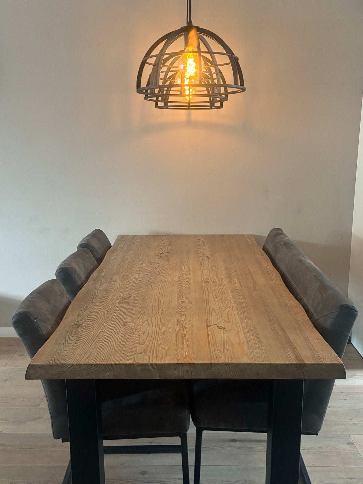 Eettafel met bank en stoelen - robuust en modern, Ophalen, 50 tot 100 cm, Zo goed als nieuw, Vijf personen of meer