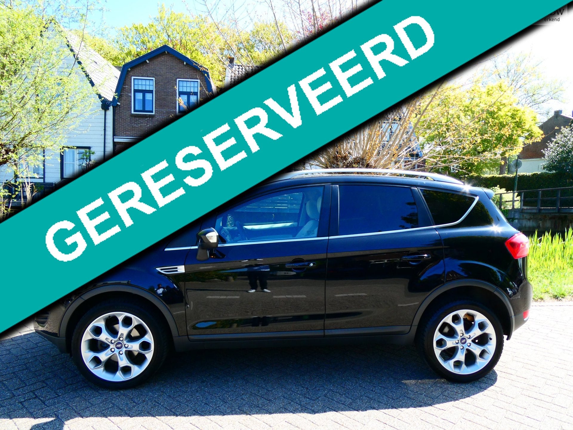 Ford Kuga 2.5 20V Titanium 200pk 4WD Clima Leder Navi Trekha, Auto's, Ford, Euro 5, Gebruikt, Beige, Bedrijf