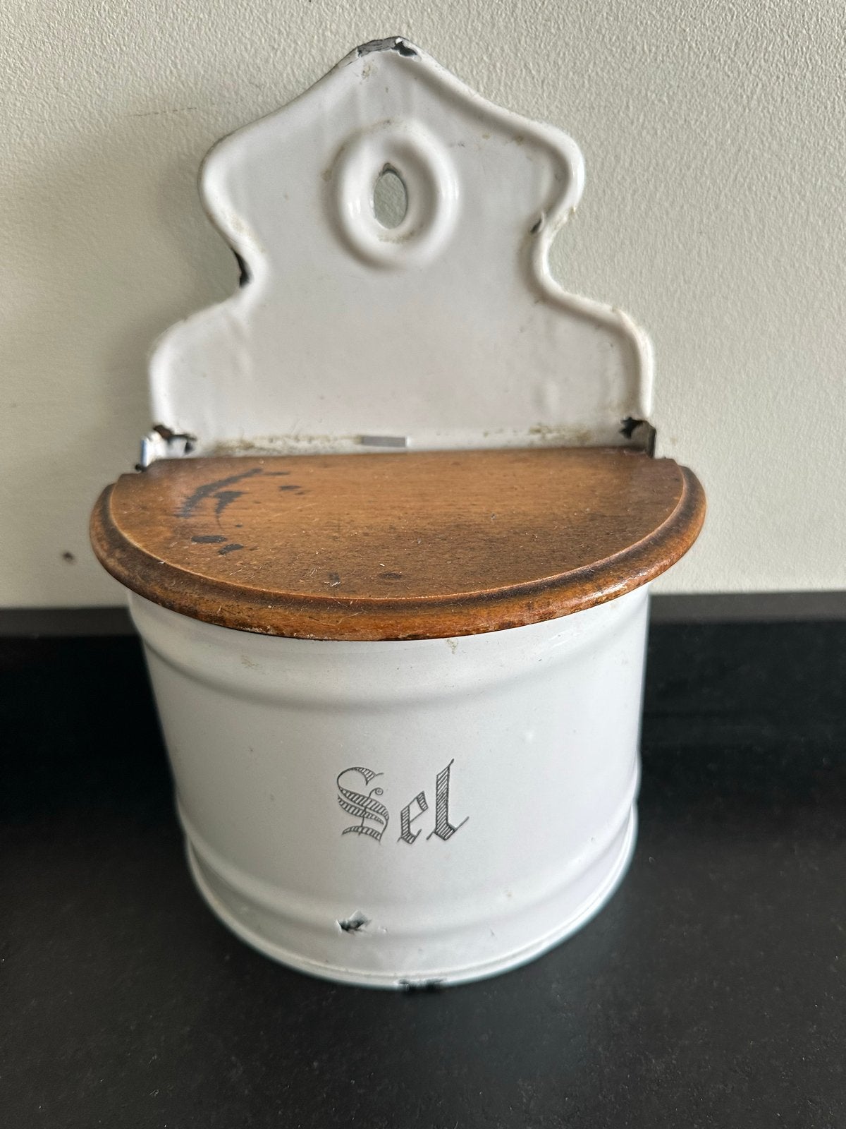 Antieke emaille zoutpot 'Sel' met houten deksel, Ophalen of Verzenden