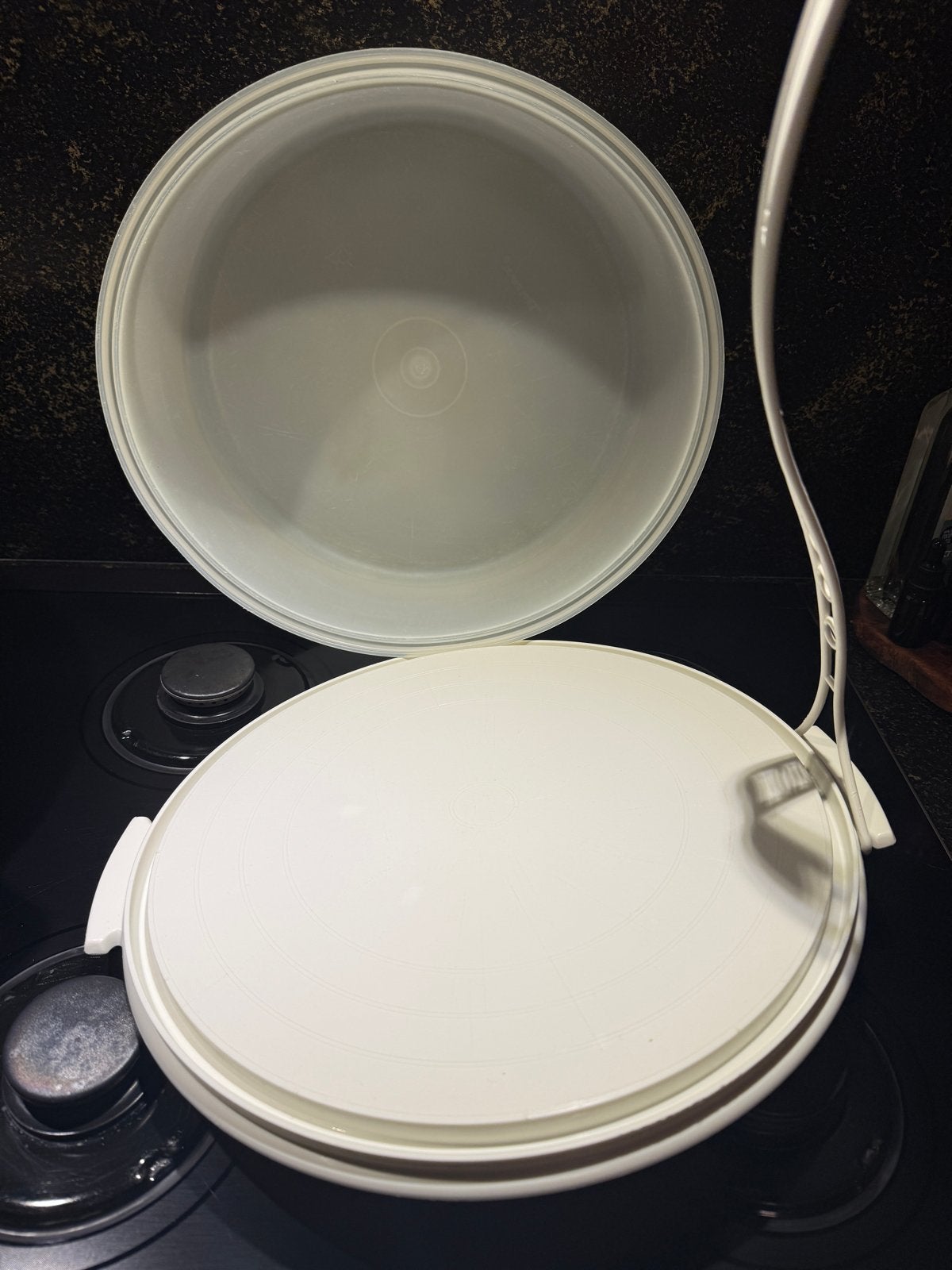 Tupperware taartdoos / taartstolp, Gebruikt, Wit, Overige typen, Ophalen of Verzenden