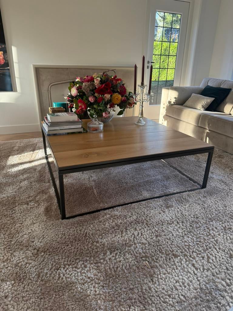 Prachtig eiken salontafel Flamant aluminium onderstl 120x120, Huis en Inrichting, Tafels | Salontafels, Zo goed als nieuw, 50 tot 100 cm
