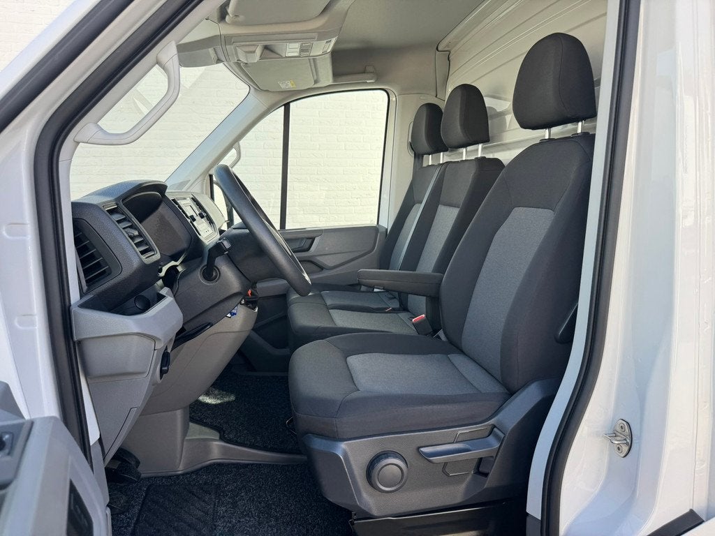 Volkswagen Crafter 35 2.0 TDI L4 Bakwagen+laadklep Cruise Ai, Voorwielaandrijving, Stof, Gebruikt, 4 cilinders