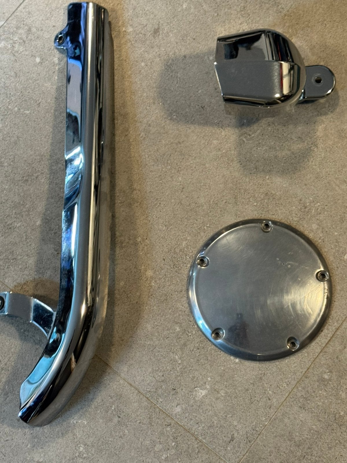 Belt, Derby, en Claxon cover voor Harley Dyna Fat Bob, Ophalen of Verzenden