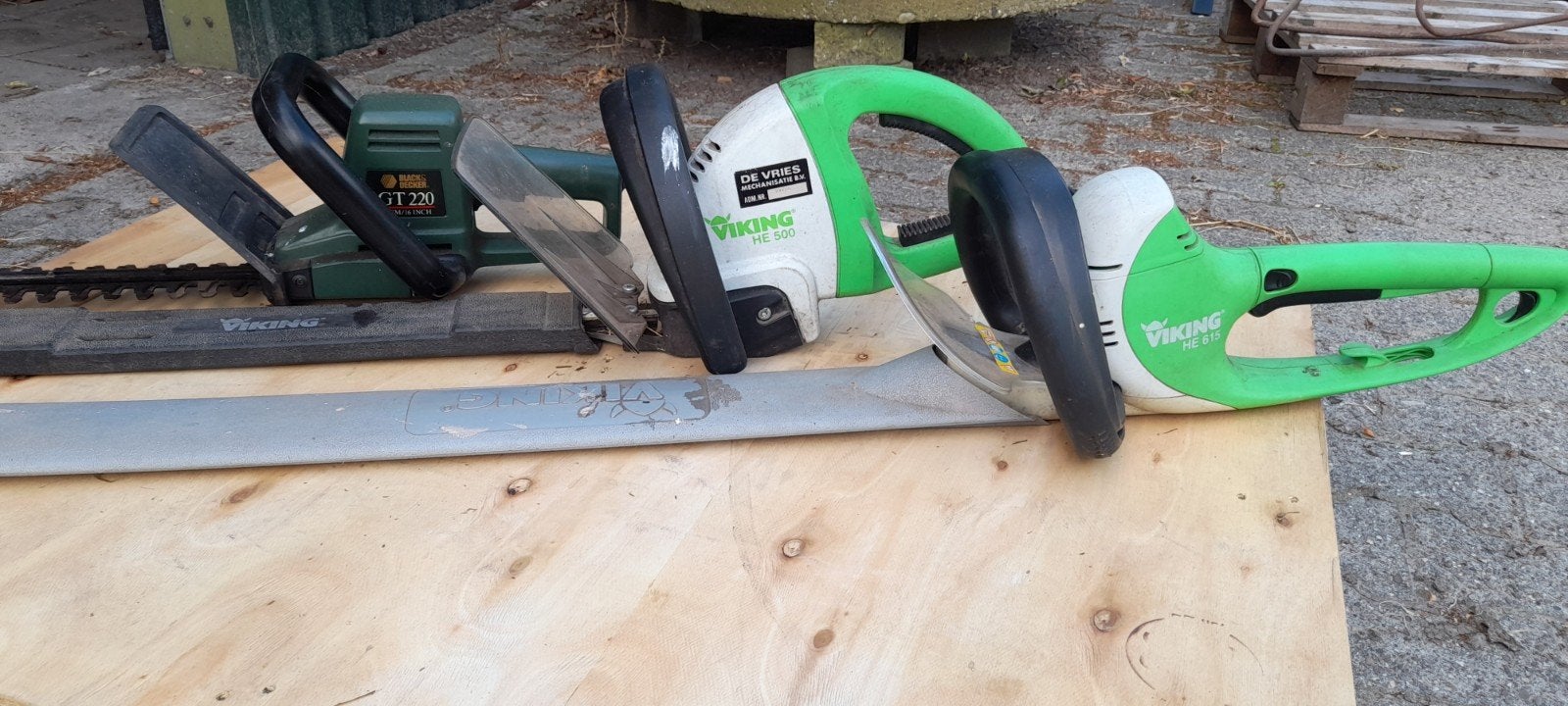 Heggenscharen viking heggenschaar black&decker heggenschaar, Tuin en Terras, Heggenscharen, Gebruikt, Elektrisch, Ophalen