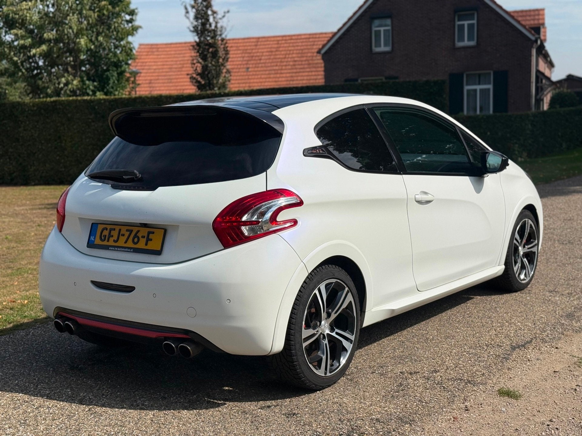 Foto 4 van Peugeot 208 1.6 THP GTi|Airco|Navigatie|Apk