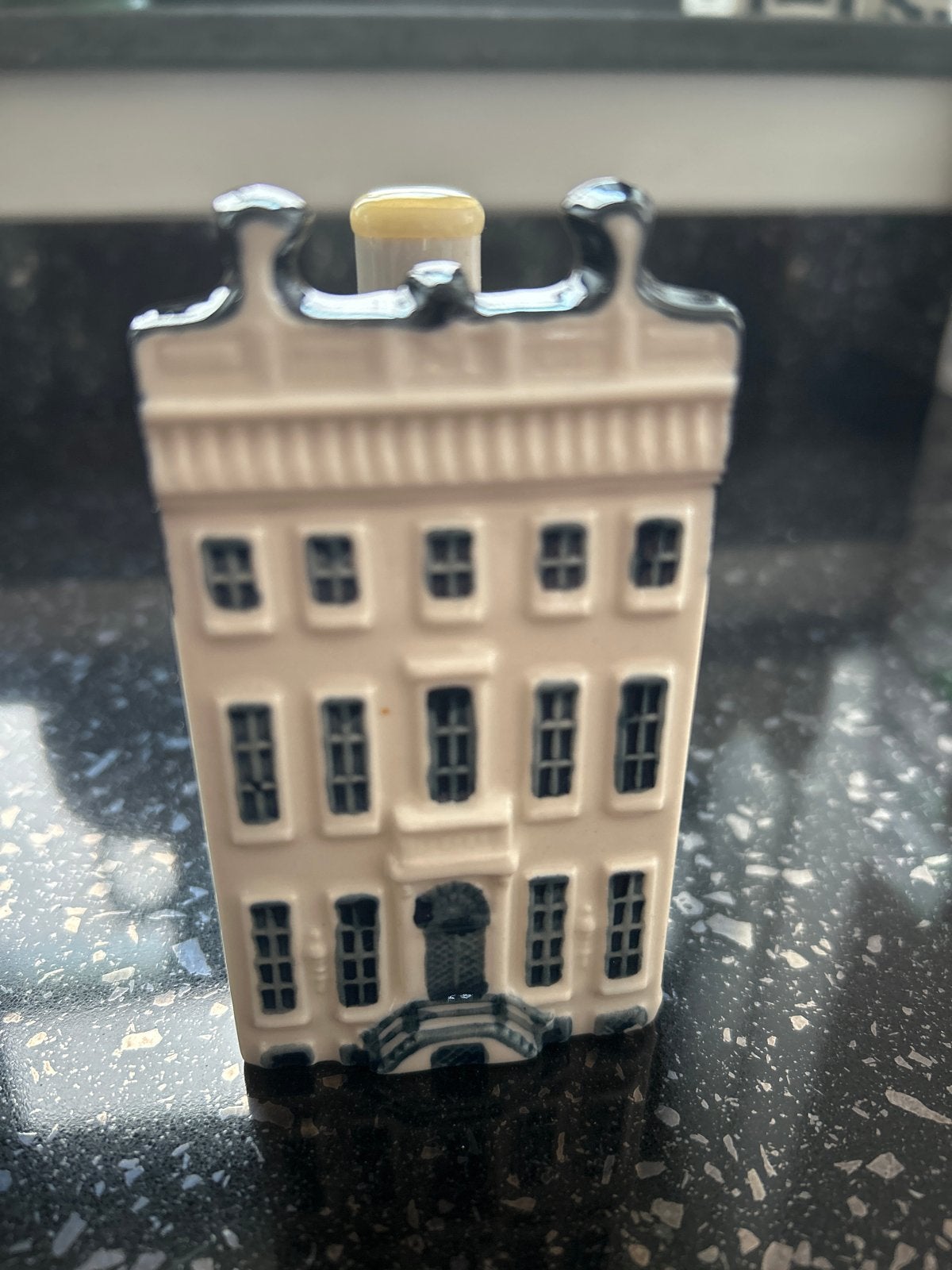 KLM BOLS Delfts Blauw huisje nr. 83 - Gevuld, Ophalen of Verzenden, Zo goed als nieuw