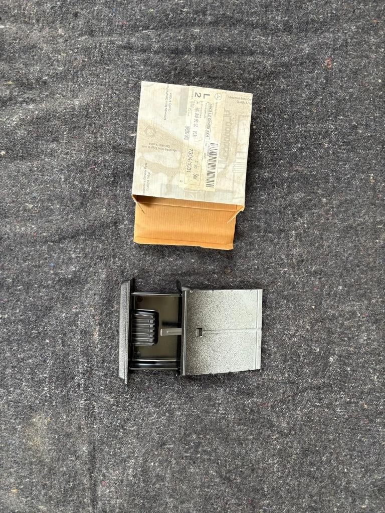 NOS asbak zwart voor Mercedes-Benz W601 W602 W611 T1 TN, Ophalen of Verzenden, Nieuw, Mercedes-Benz
