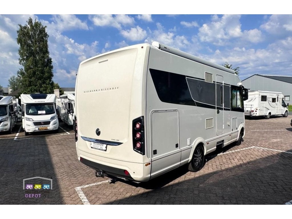 Niesmann+Bischoff Arto 66 L Clou Line, Niesmann+Bischoff, Watertank (Schoon), Fiat, 6 tot 7 meter