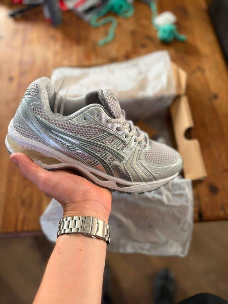 ASICS gel Kayano, Wit, Ophalen of Verzenden, Asics, Sneakers of Gympen