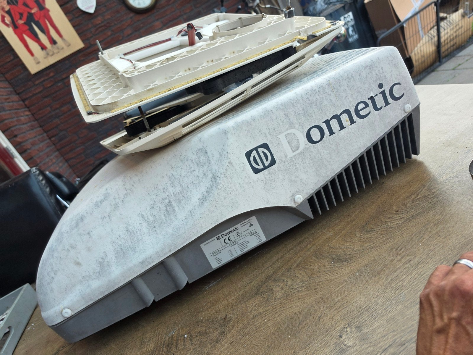 Dometic airco freshjett 2200- draait wel, slaat niet aan, Ophalen, Niet werkend, Plafondventilator