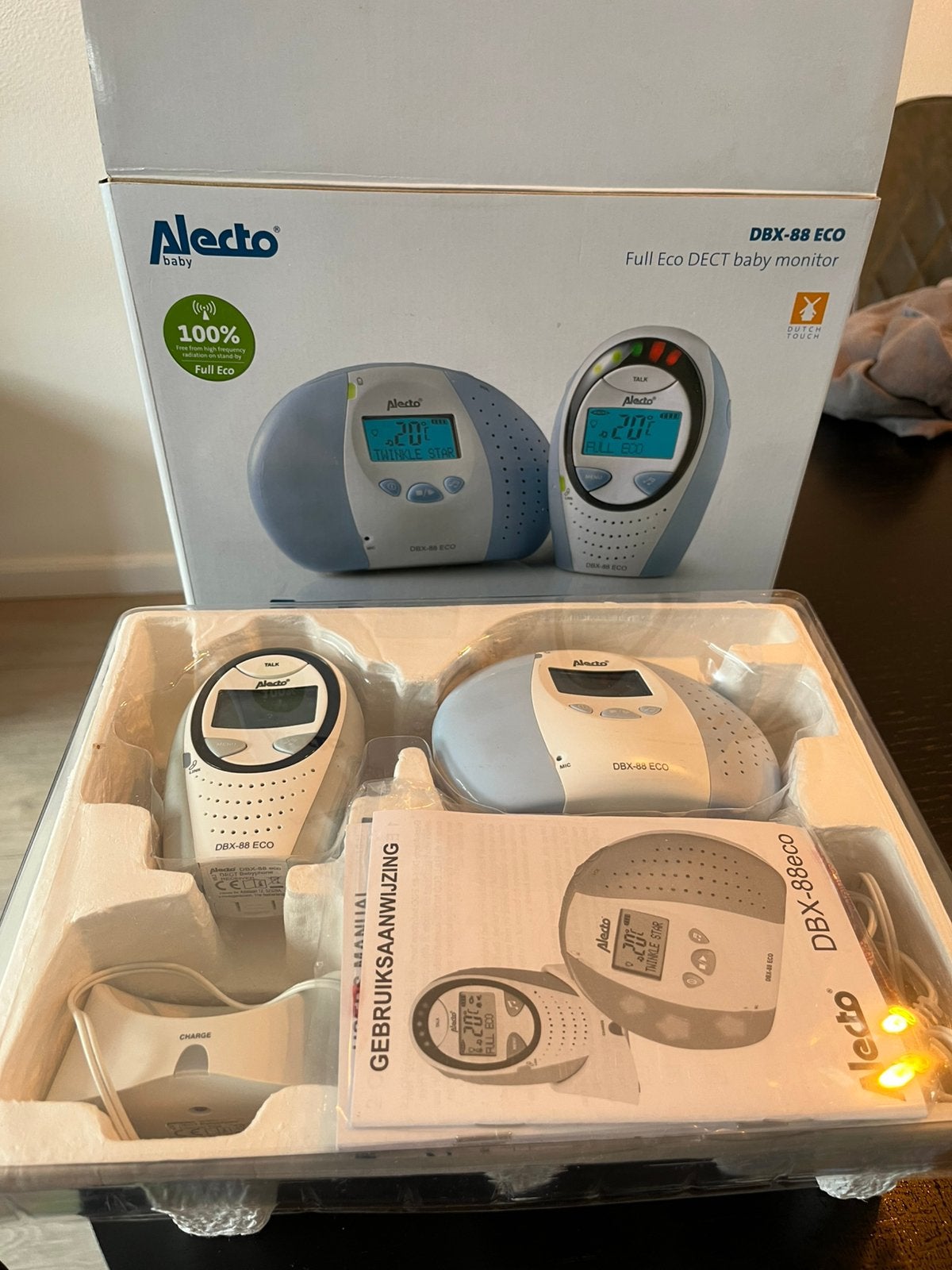 Alecto babyfoon DBX-88 ECO, lichtblauw, Ophalen, Zo goed als nieuw, 250 meter of meer, Terugspreekfunctie