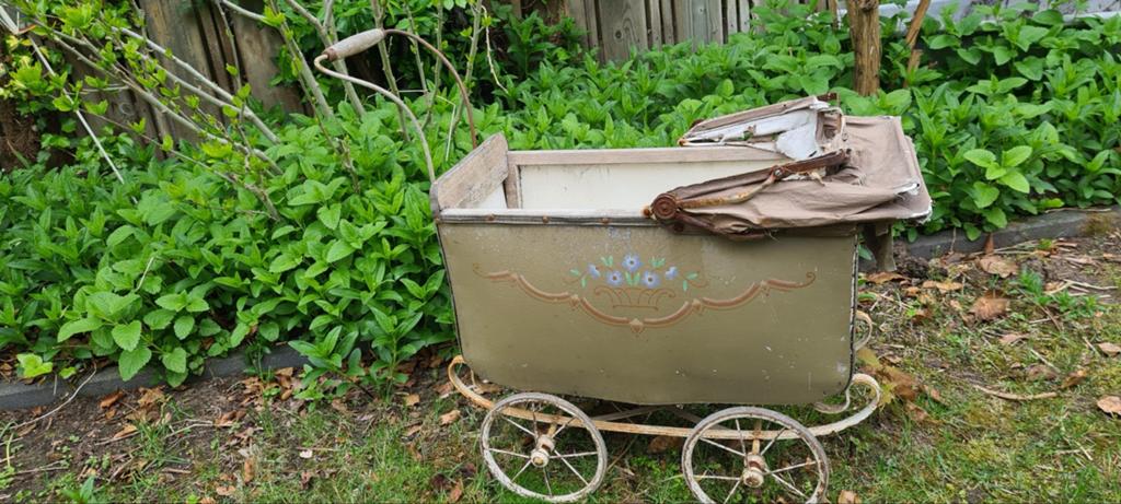Brocante shabby poppenwagentje, Ophalen