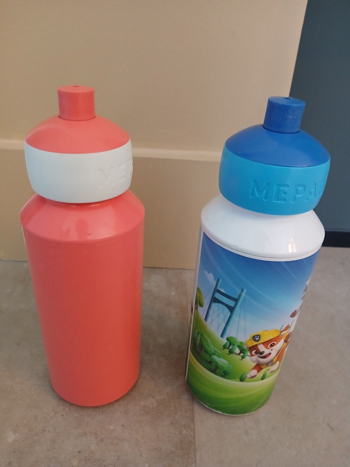 2 mepal drinkbeker, Diversen, Ophalen