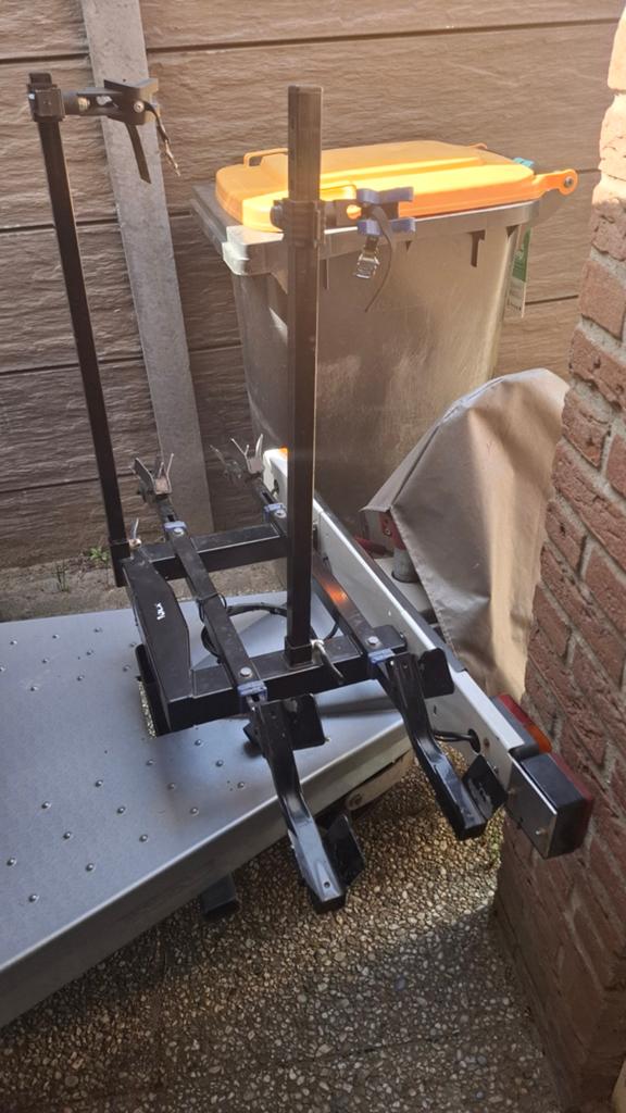 Tacx fietsendrager voor auto of caravan, Auto diversen, Ophalen, 2 fietsen, Gebruikt, Trekhaakdrager