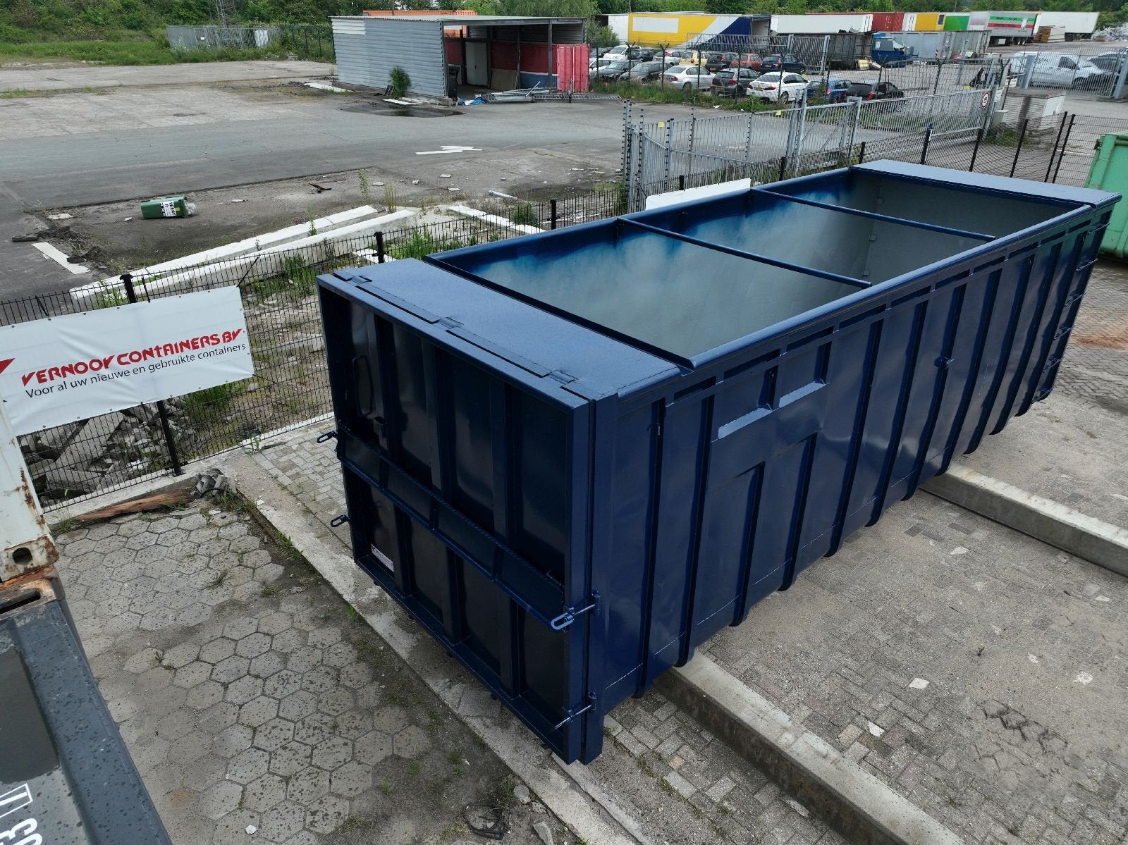 VERNOOY Afzetcontainer Vloeistofdicht 40m3 9438, Dave Vernooij, Dave@vernooy.nl, Kellensedwarsweg 9
4004 JC  Tiel, NL